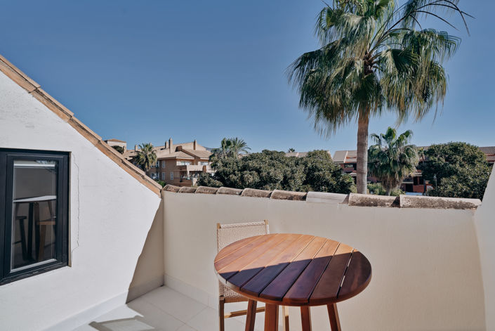 Image No.30-4 Bed House for sale