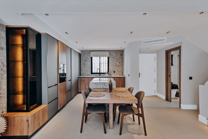 Image No.38-4 Bed House for sale