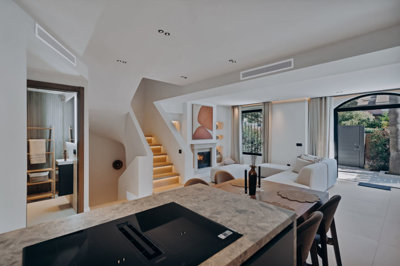 b98le8d7m9k3degpefzhs0lif8u4xzvzhwxtmggyekxx9