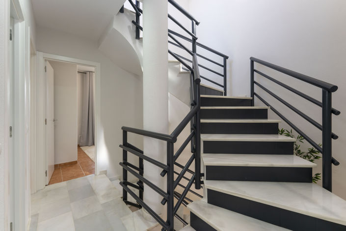 Image No.17-3 Bed Townhouse for sale