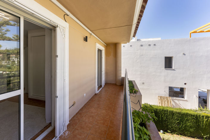 Image No.26-3 Bed Townhouse for sale