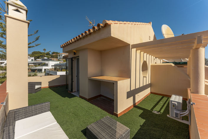 Image No.44-3 Bed Townhouse for sale