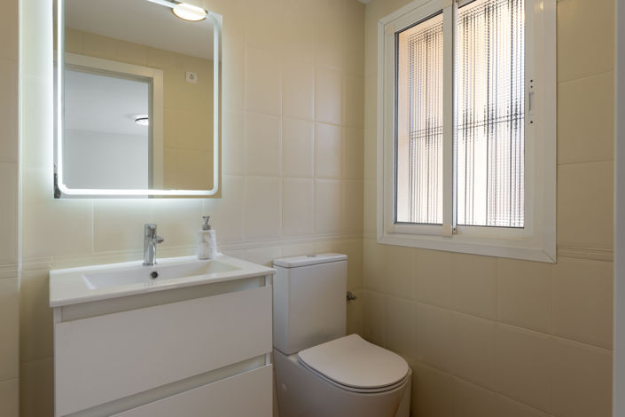 Image No.47-3 Bed Townhouse for sale