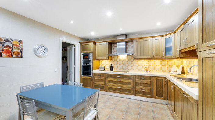 Image No.11-3 Bed Apartment for sale