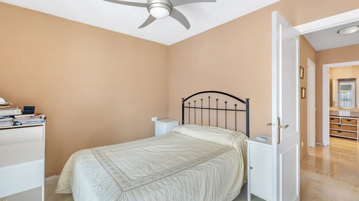 Image No.23-3 Bed Apartment for sale