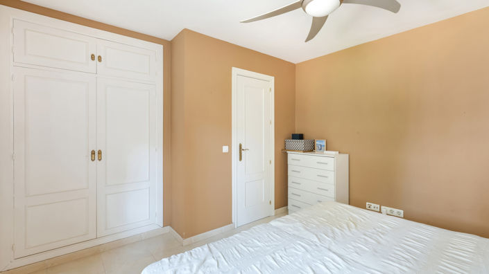 Image No.25-3 Bed Apartment for sale