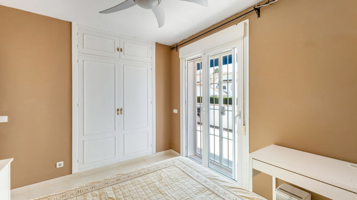 Image No.27-3 Bed Apartment for sale
