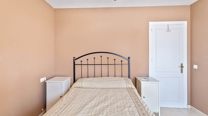 Image No.28-3 Bed Apartment for sale