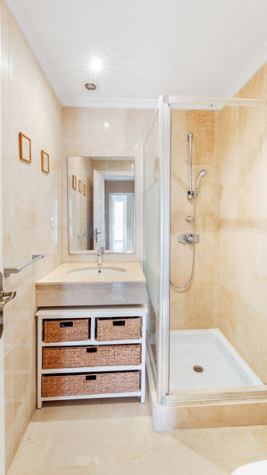 Image No.34-3 Bed Apartment for sale