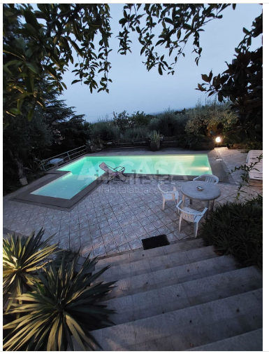 Image No.31-9 Bed Villa for sale