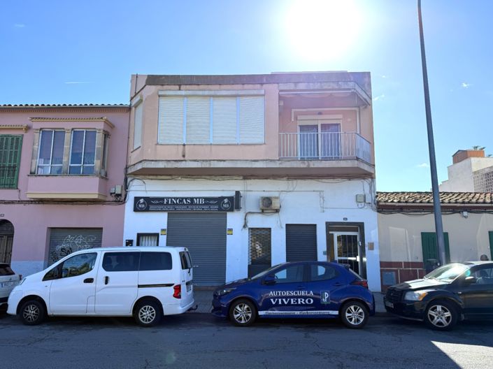 Image No.3-3 Bed Property for sale