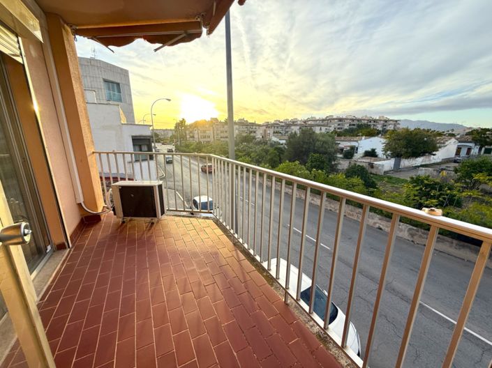 Image No.26-3 Bed Property for sale