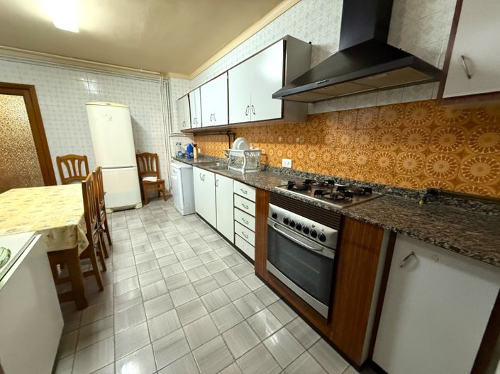 Image No.33-3 Bed Property for sale