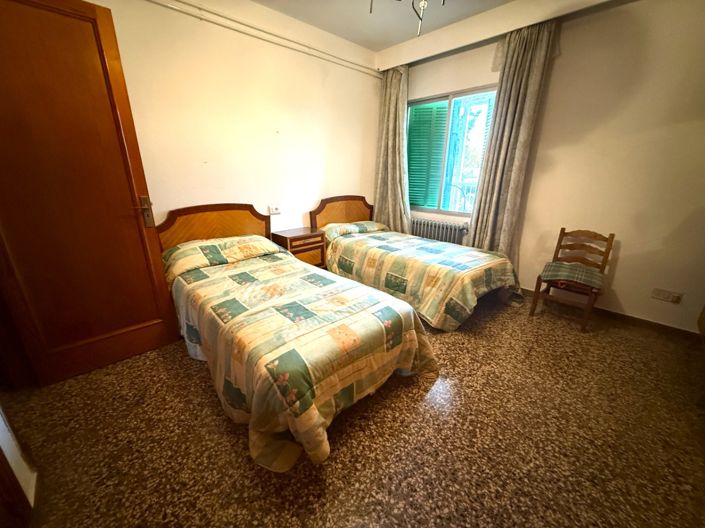 Image No.44-3 Bed Property for sale