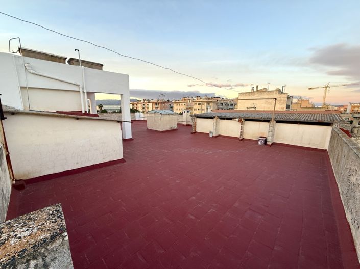 Image No.49-3 Bed Property for sale