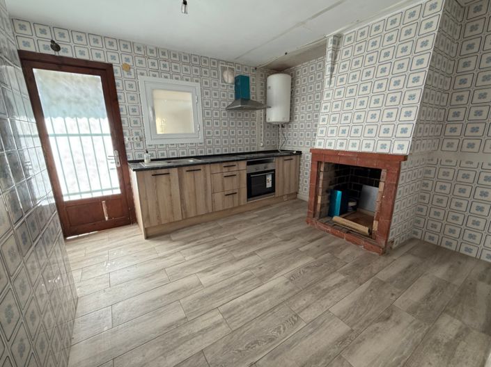 Image No.51-3 Bed Property for sale