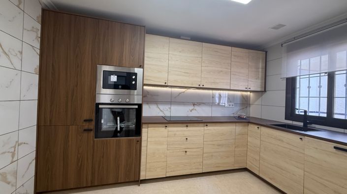 Image No.17-3 Bed Townhouse for sale