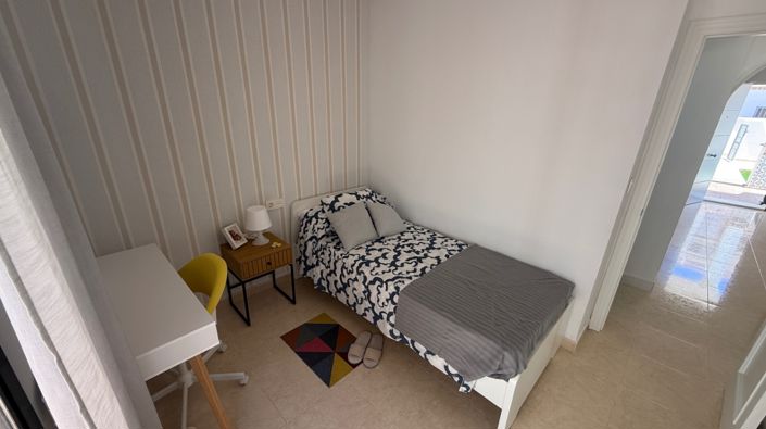 Image No.10-3 Bed Townhouse for sale