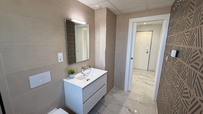 Image No.12-2 Bed Apartment for sale