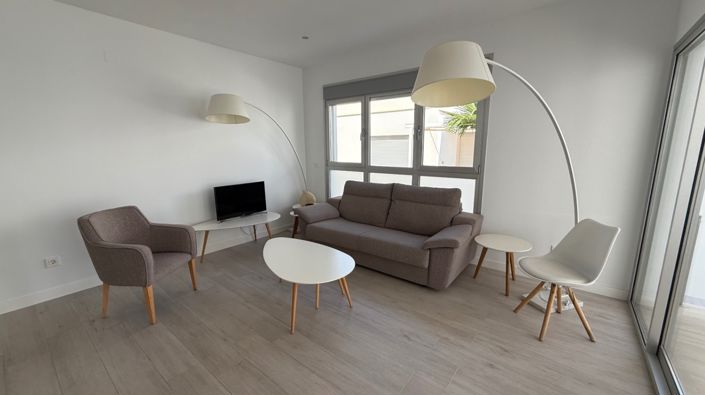 Image No.24-5 Bed House for sale