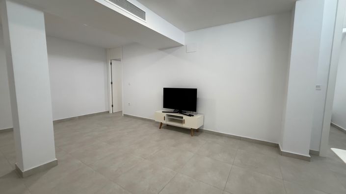 Image No.43-5 Bed Villa for sale