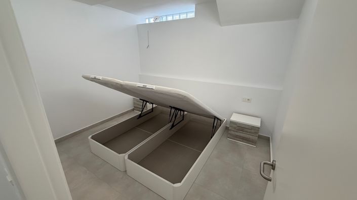 Image No.48-5 Bed House for sale