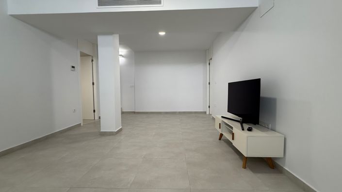 Image No.50-5 Bed House for sale