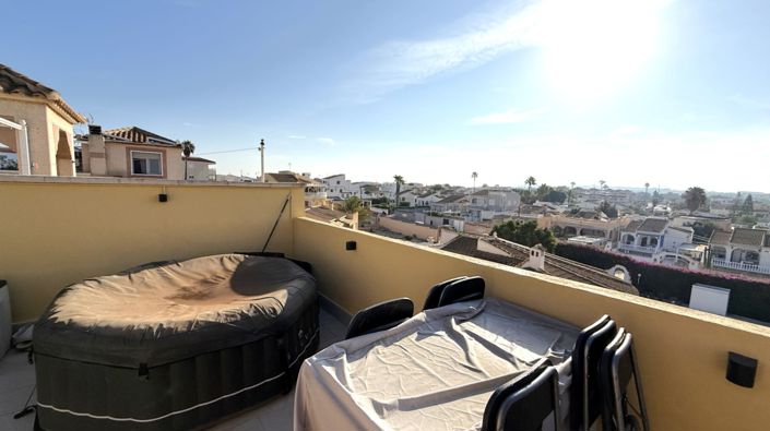 Image No.30-2 Bed House for sale