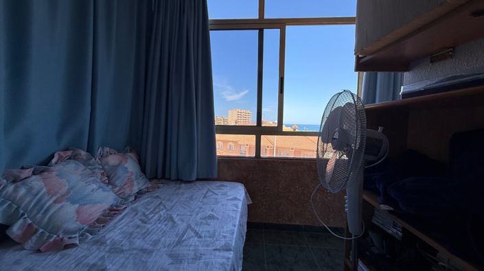 Image No.17-2 Bed Property for sale