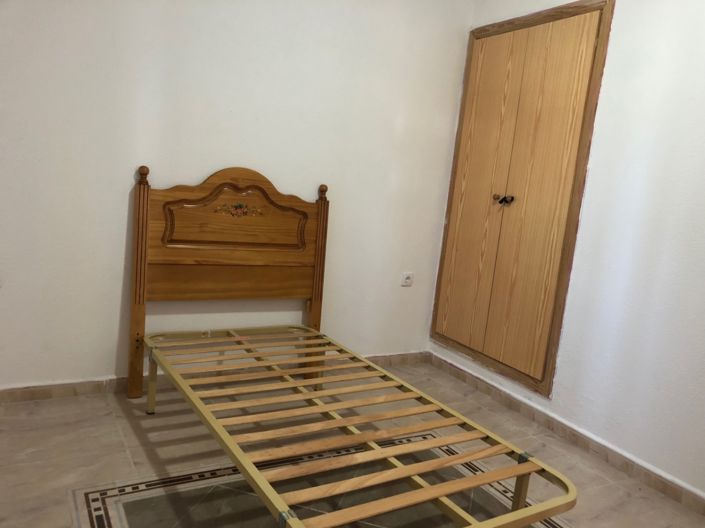 Image No.20-3 Bed House for sale