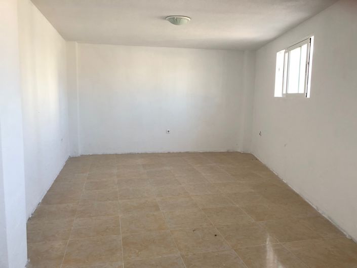 Image No.22-3 Bed House for sale