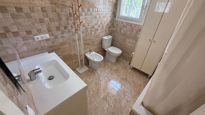 Image No.32-Propriété de 7 chambres à vendre à Torrevieja