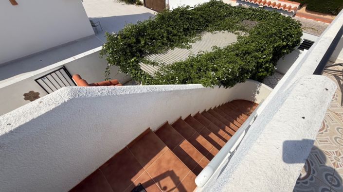 Image No.26-3 Bed Townhouse for sale