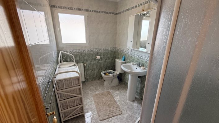 Image No.40-3 Bed Townhouse for sale