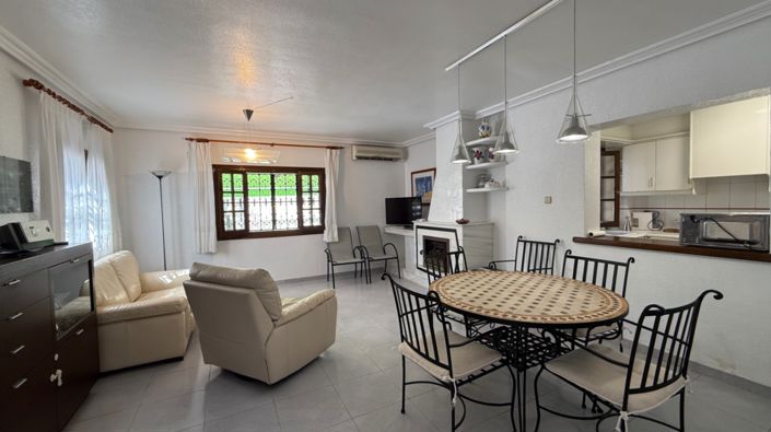 Image No.16-4 Bed Property for sale