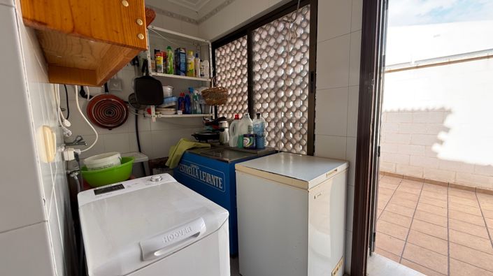 Image No.22-4 Bed Property for sale