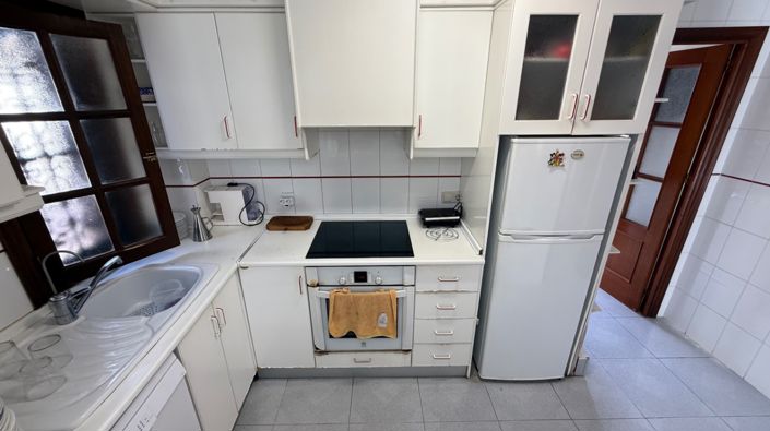 Image No.27-4 Bed Property for sale