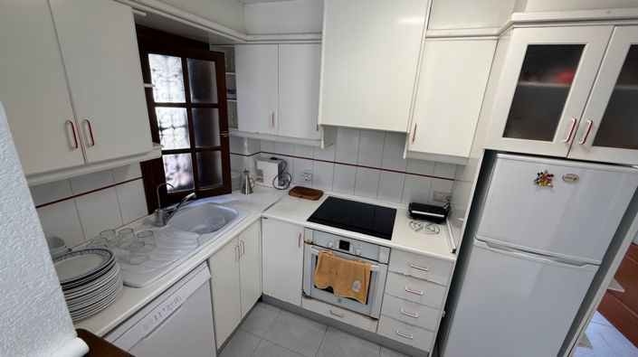 Image No.29-4 Bed Property for sale