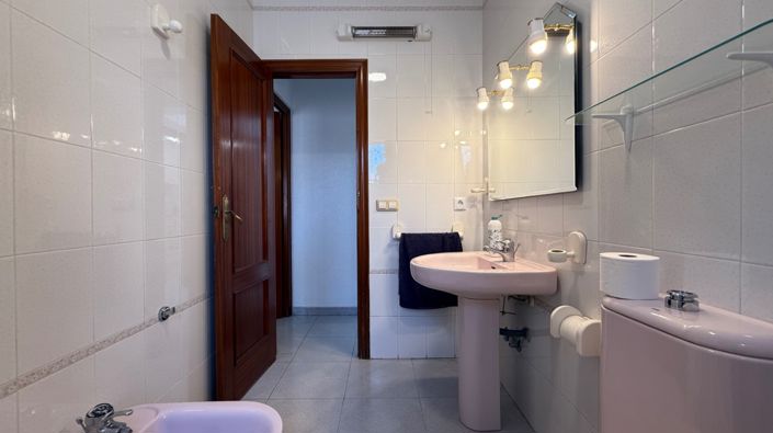 Image No.34-4 Bed Villa for sale