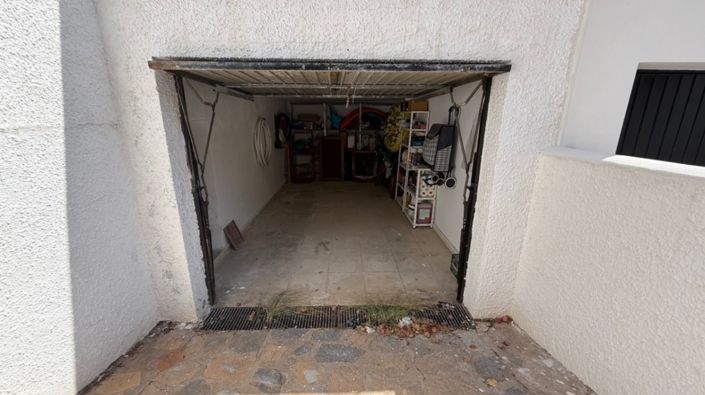 Image No.49-4 Bed Property for sale