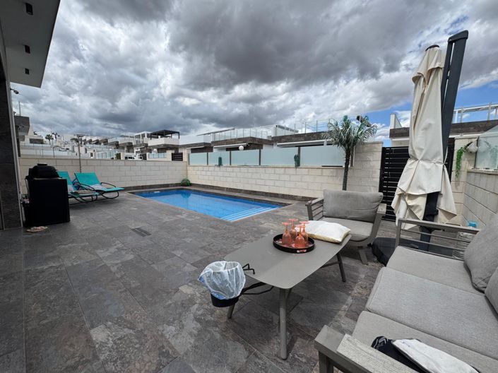 Image No.29-3 Bed Property for sale