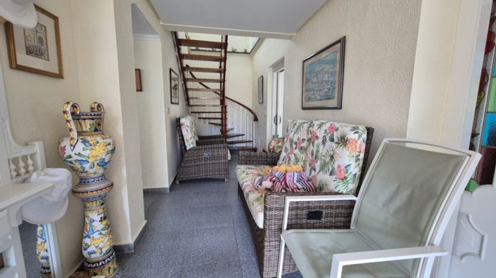 Image No.15-7 Bed Property for sale