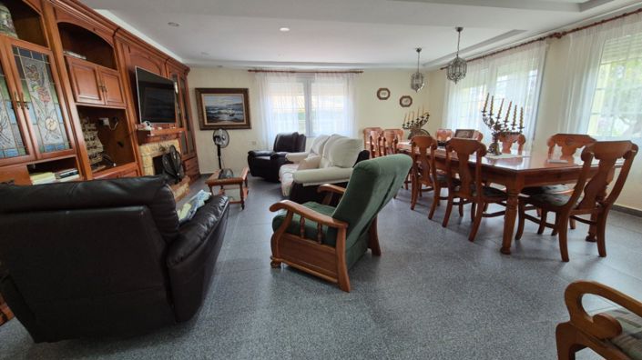 Image No.16-7 Bed Villa for sale