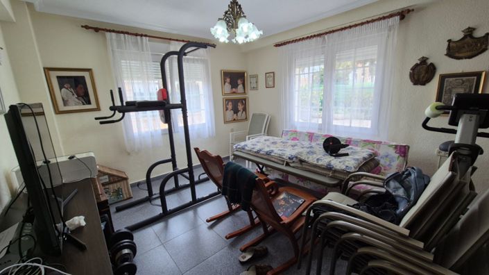 Image No.26-7 Bed Property for sale