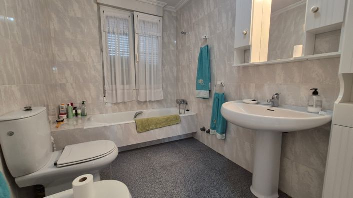 Image No.31-7 Bed Villa for sale