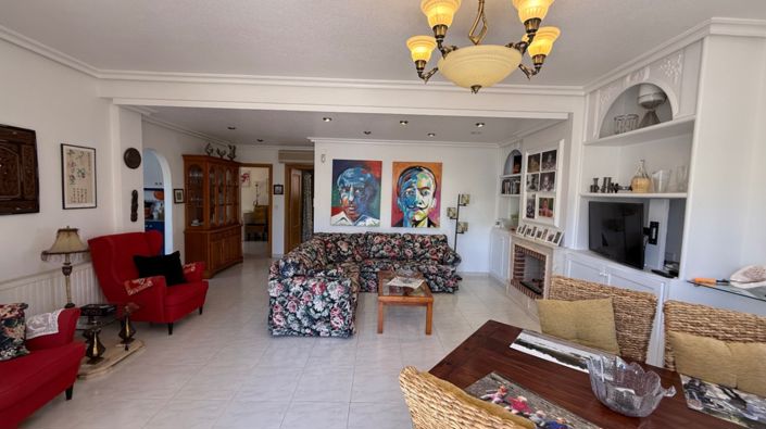 Image No.22-4 Bed Property for sale