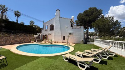4 Bed Property for sale