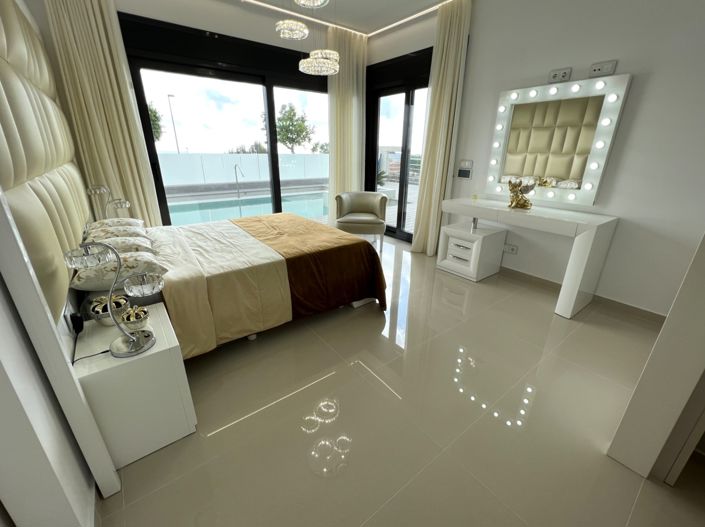 Image No.11-Villa de 5 chambres à vendre à San Miguel de Salinas