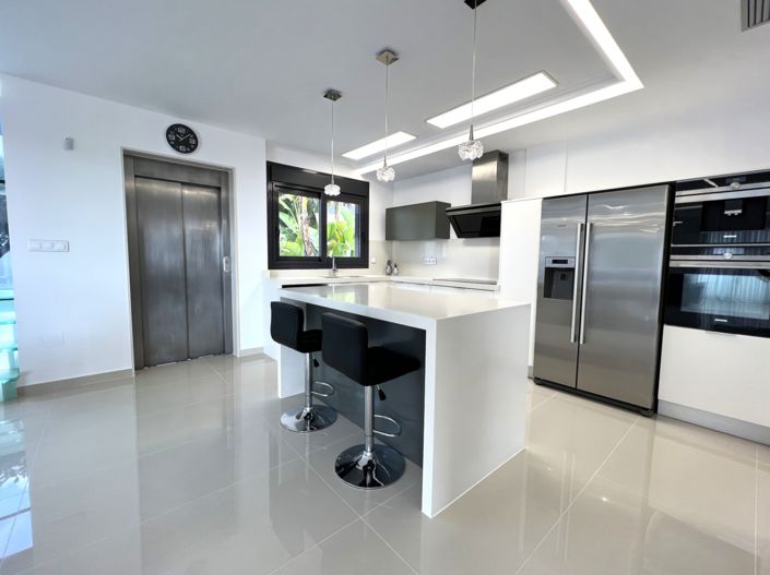 Image No.5-Villa de 5 chambres à vendre à San Miguel de Salinas