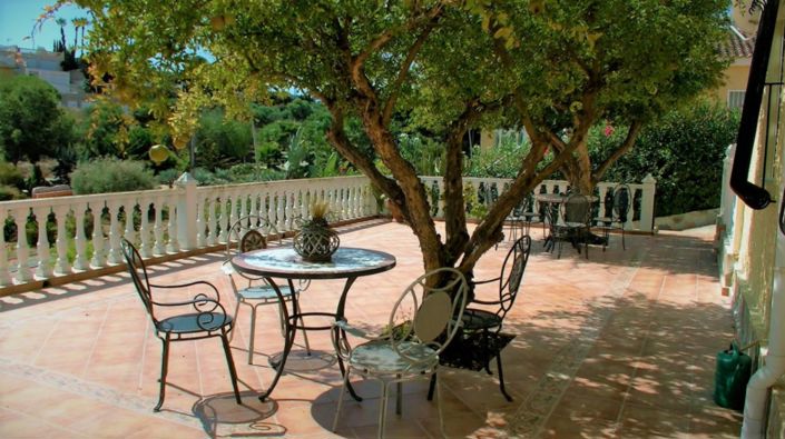 Image No.17-7 Bed Property for sale